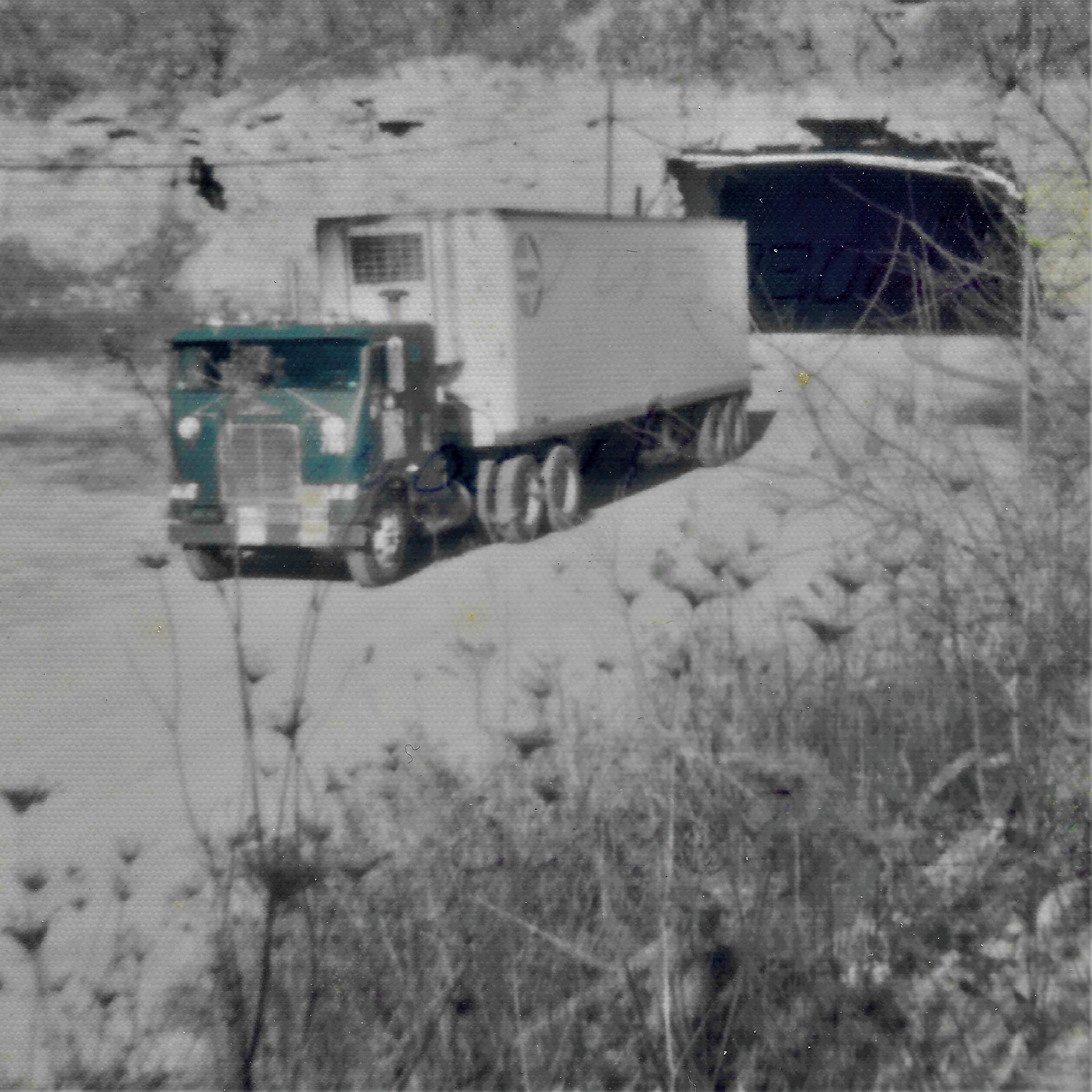 Monster Trucks Potholes Flatbed Long Trailer Truck Car Rescue